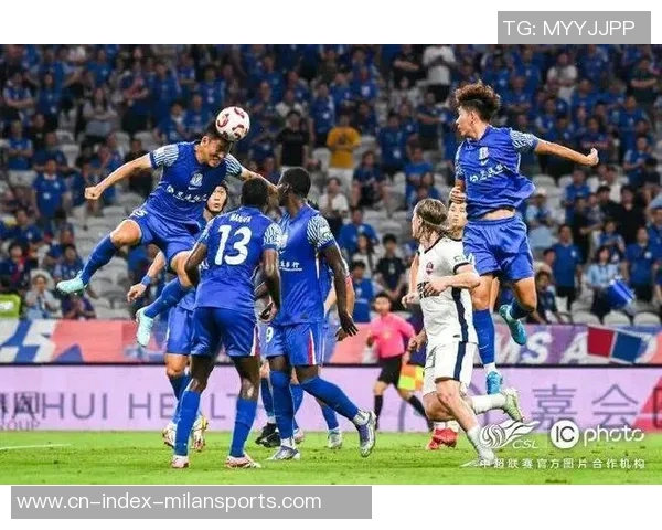 申花主场防守失误致对手凌空垫射扳平比分令人失望