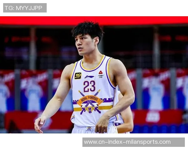 陈国豪砍下14分3前场板展现实力表示将继续努力做好自己的事情