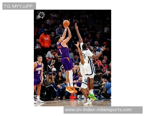 布克高效发挥助球队取胜13投6中贡献19分6板5助3断正负值17